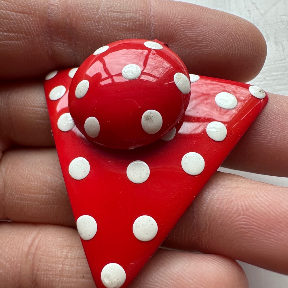 Vtg 80s 90s oversized funky Red white Polka Dot Clip-ons earrings triangle - Picture 5 of 10